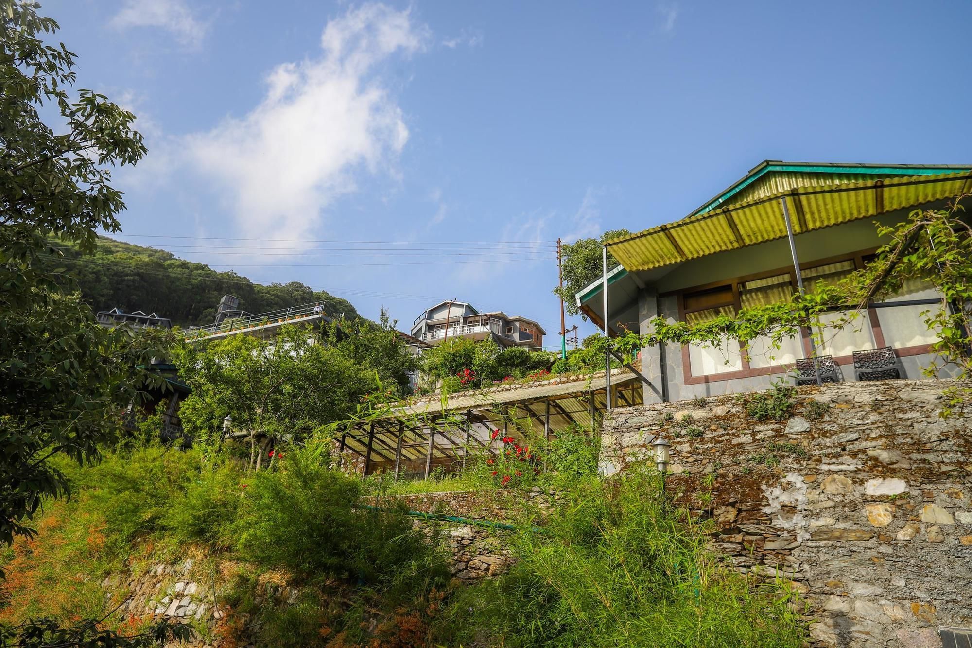 V Resorts The Nest Cottage 나이니탈 외부 사진